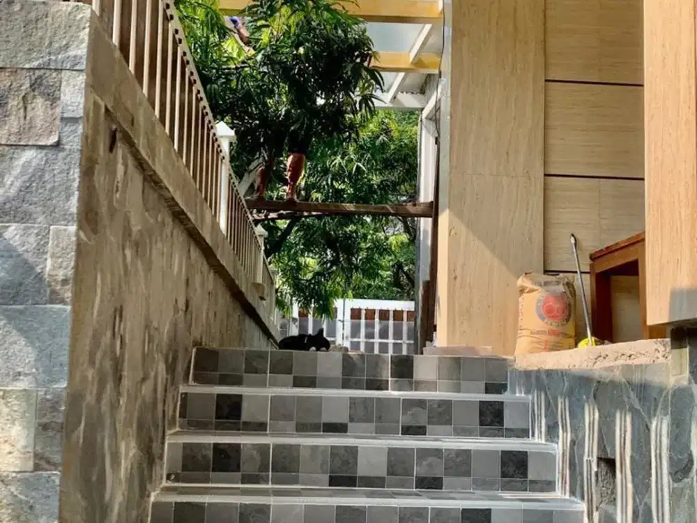 Dijual Rumah 3lantai Luas 300 SHM Di Daerah Pondok Kopi, Jakarta Timur