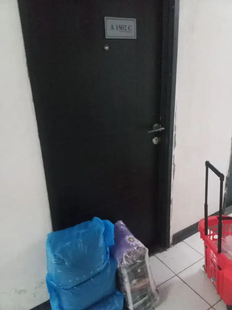 Dibthkan loker untuk londry bisa setrika uap & packing