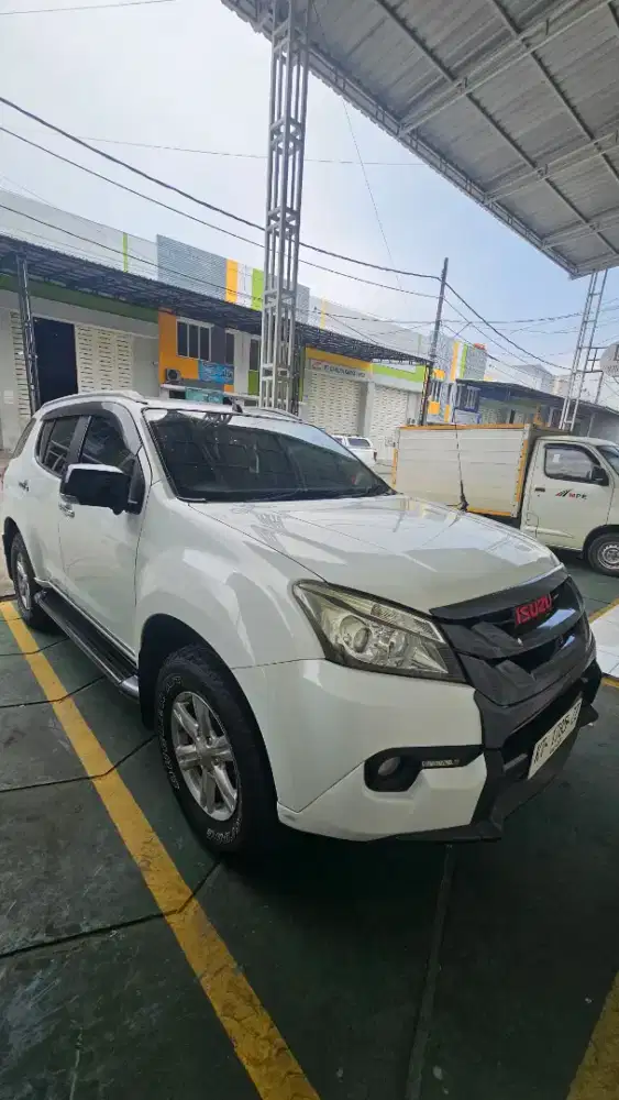 Isuzu MuX thn 2015 Balikpapan