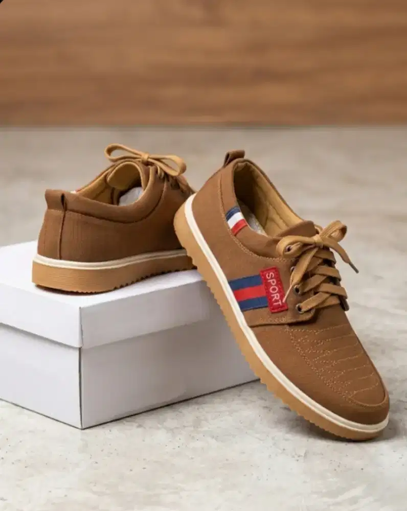 [BRAND NEW] Sepatu Sport Casual Canvas Brown - Size 40 Cakep