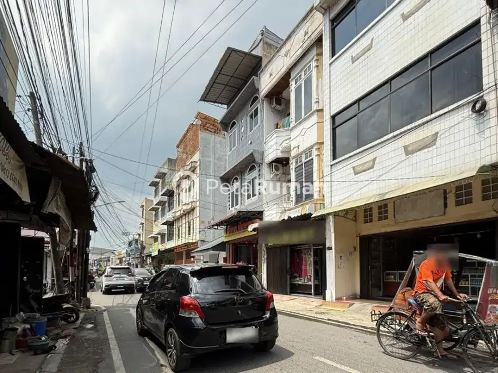 DIJUAL RUKO JALAN CIK DITIRO - MEDAN POLONIA (indra & vincent)