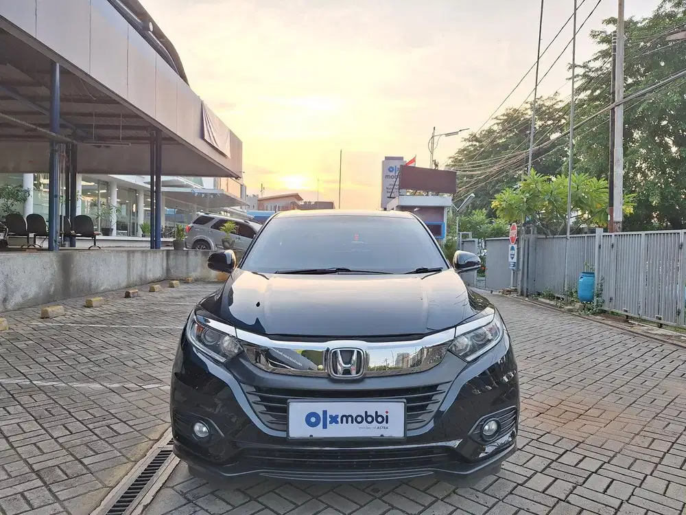 TDP 1 JUTA Honda HR-V 1.5 E Bensin-AT 2020 Hitam CAAFF