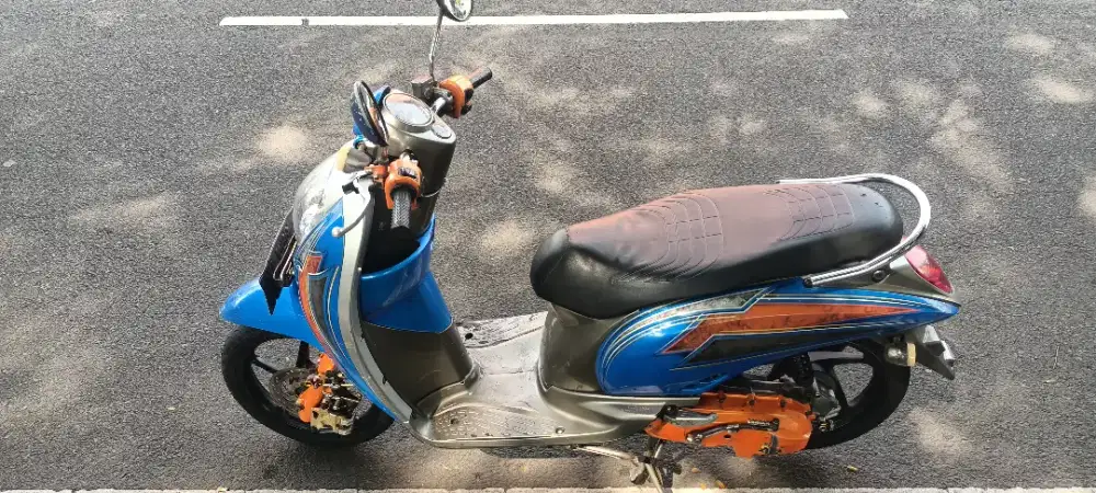 Di jual motor Honda Scoopy tahun 2011 surat BPKB saja minat telpon WA