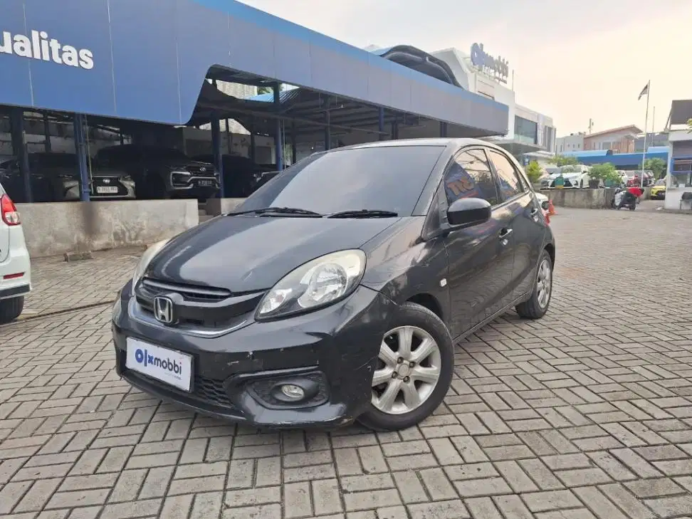 LOW DP Honda Brio Satya 1.2 E Bensin-MT 2017 VBD