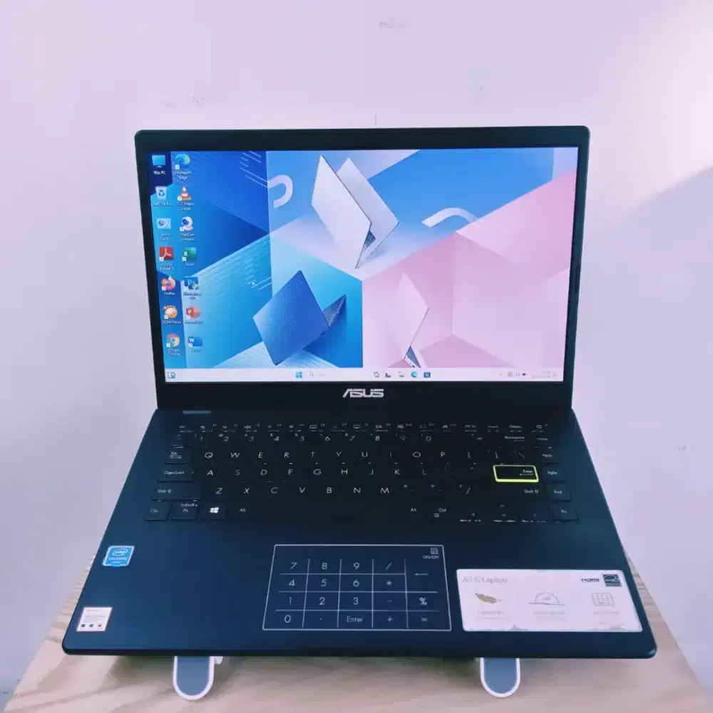 ASUS VIVOBOOK E410M CELERON N4020 RAM4GB  SSD256GB 14 BACKLIT NAVY