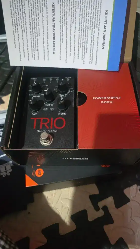 Digitech TRIO Band Creator Pedal Efek Stompbox