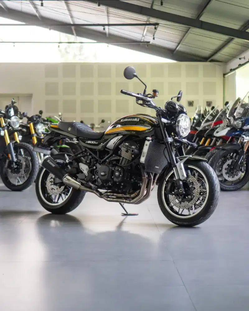 Kawasaki Z900RS Candy Tone Green 2021