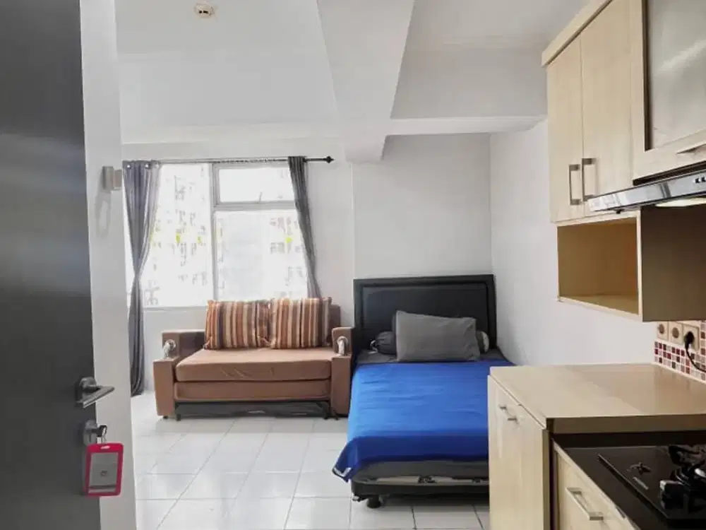 Studio Apartemen Kamar Kece, View Pool – Harga Murah
