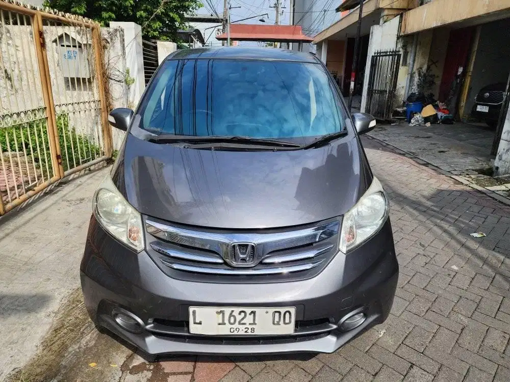 HONDA FREED 1.5 E PSD MATIC 2013 AC DOUBLE TIPE TERTINGGI