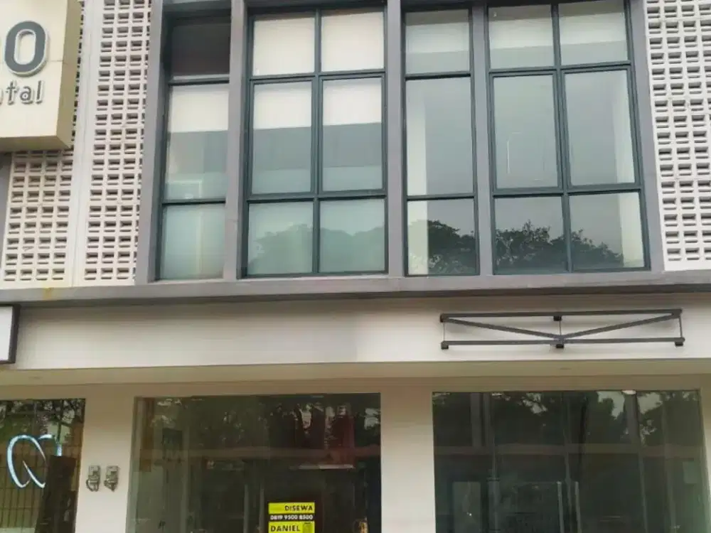 Disewakan Ruko Furnished 3 Lantai Pasar Modern BSD Timur 2 – Siap Pakai