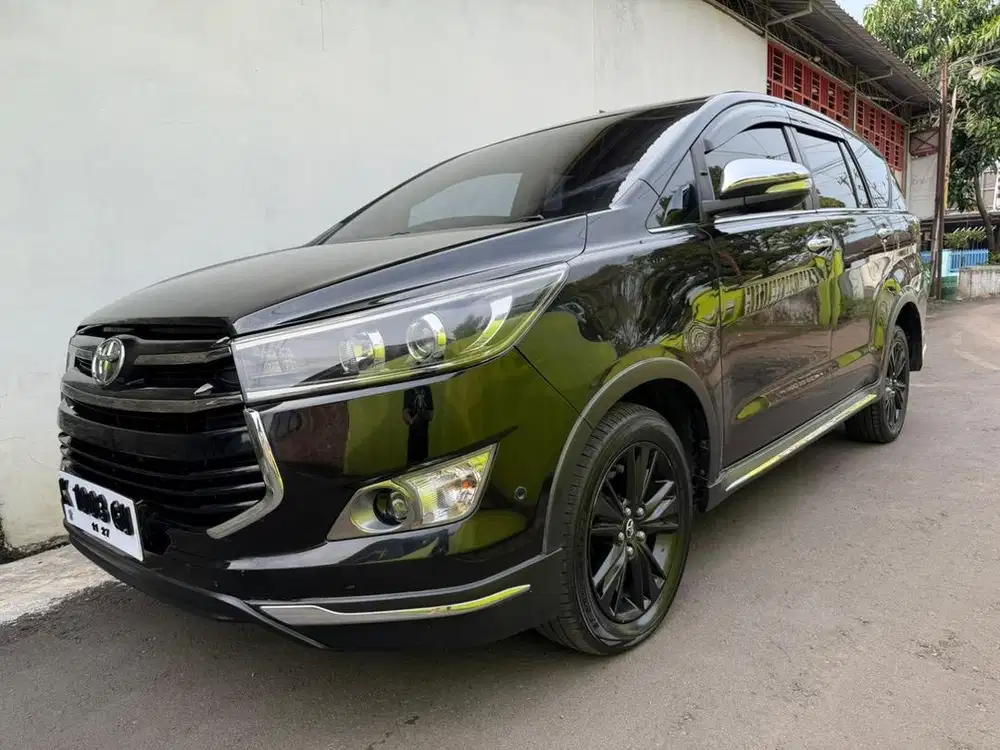 innova Venturer Matic DieseL 2017