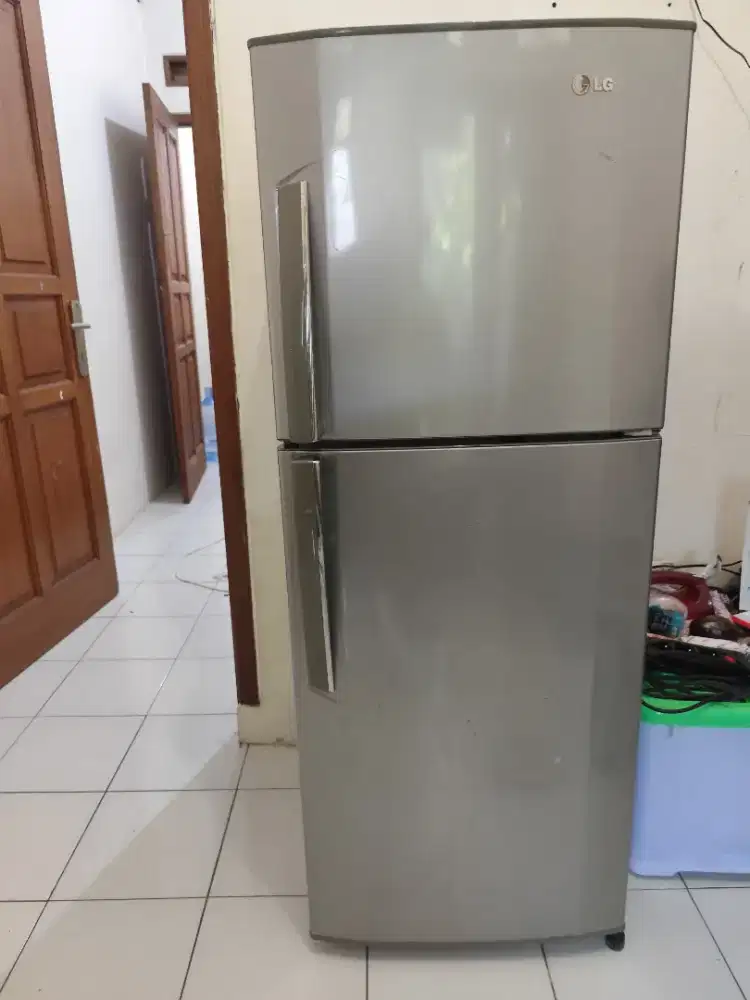 Kulkas 2 pintu LG
