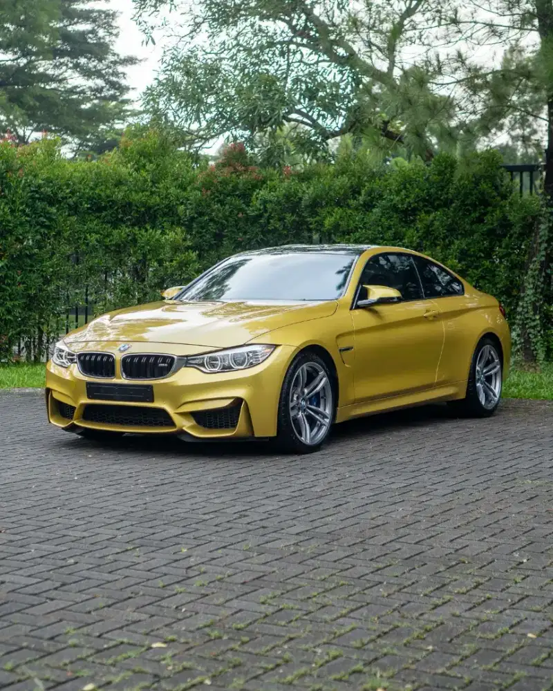 LOW ODO BMW M4 Coupe F82