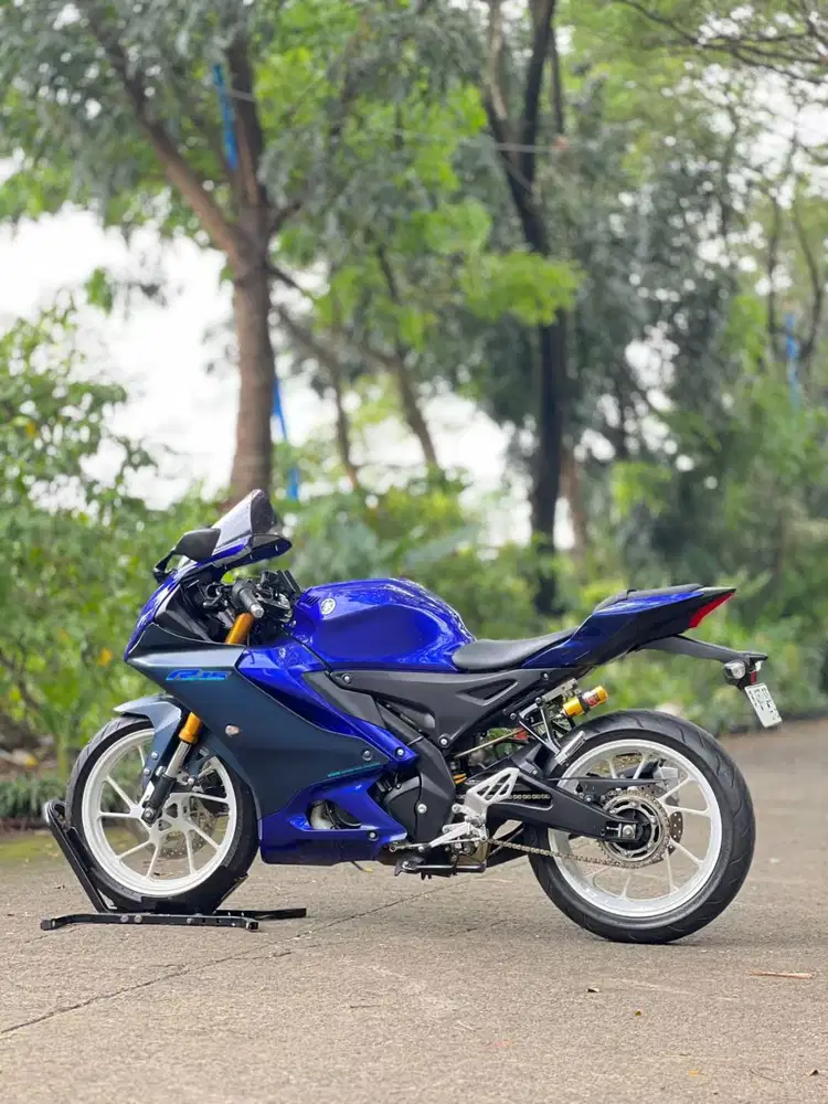 YAMAHA R15 V4 BIRU 2023 KM LOW PAJAK ON SIAP RIDING