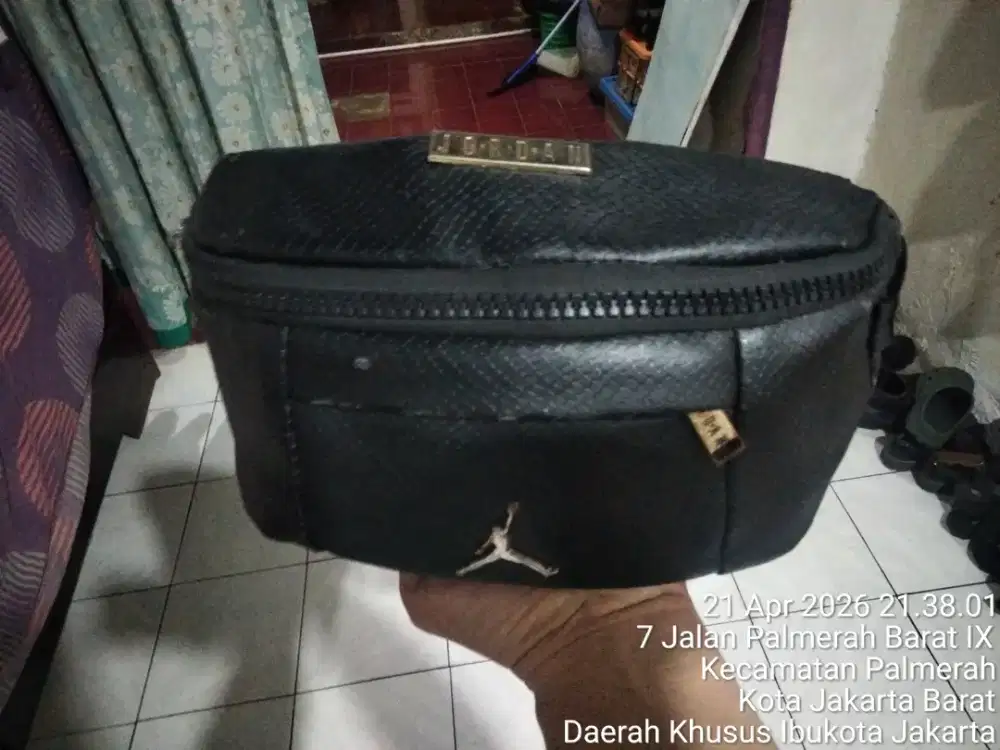 tas kulit pria merk Jordan