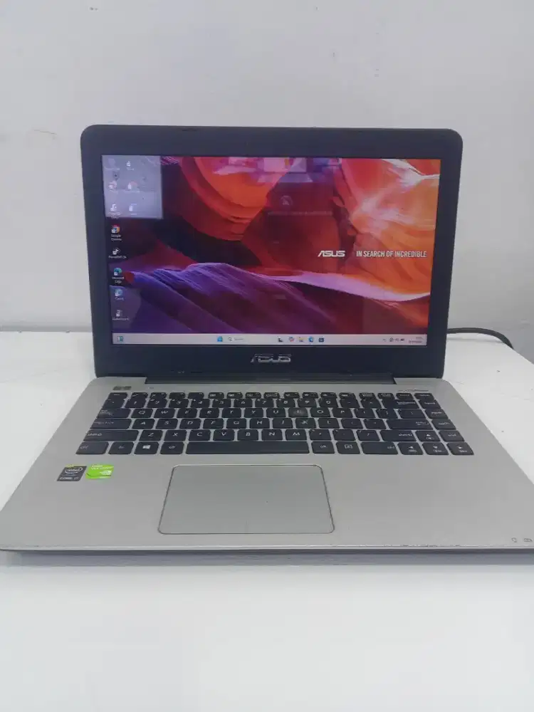 Asus vivobook X455LB core i7-5500u ram 8 GB SSD 128+500 GB