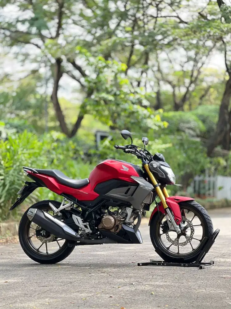 HONDA NEW CB150R 2024 MERAH KM 5K PAJAK ON SIAP HARIAN