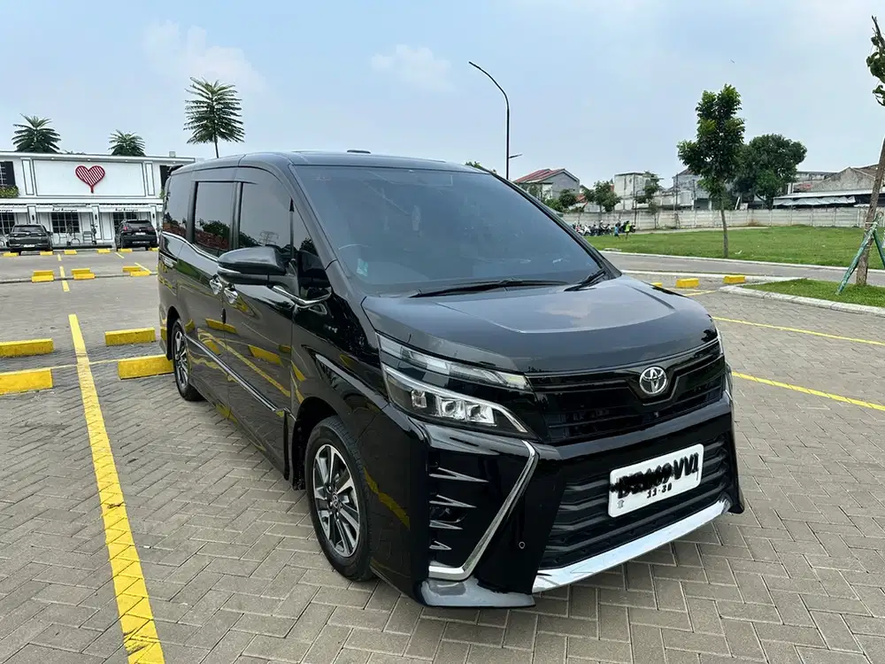 Toyota Voxy 2021 Bensin