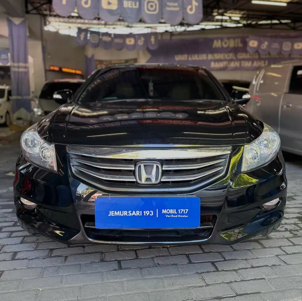HONDA ACCORD 2.4 VTIL AT 2012 -  HITAM 
JL.RAYA JEMURSARI MOBIL 1717