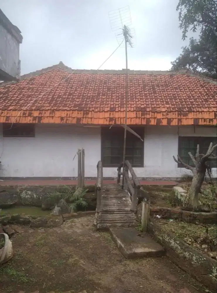 Jual Tanah dan Bangunan SHM di Jl. Jambore Cibubur