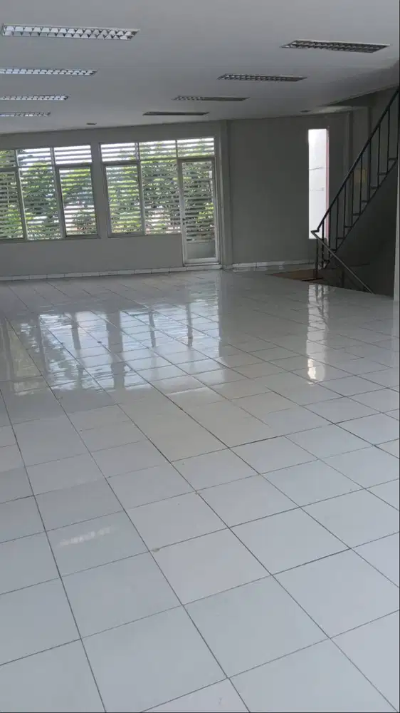 Ruang Usaha Regol Tengah Kota Bandung Bagus Baru Renov Siap Pakai