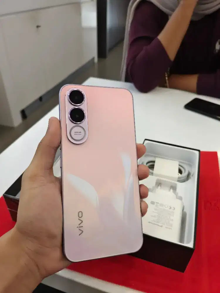 New HP Vivo V70