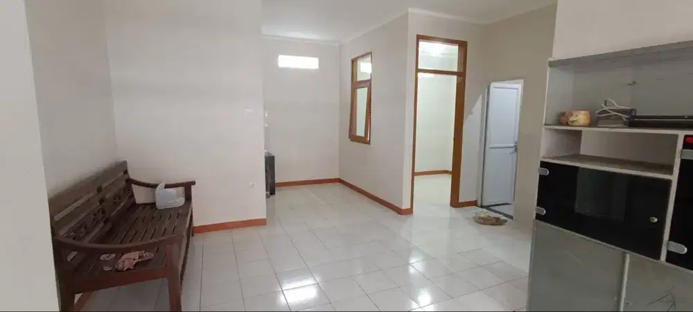 Disewakan Rumah Siap Huni di Taman Kopo Indah TKI 1