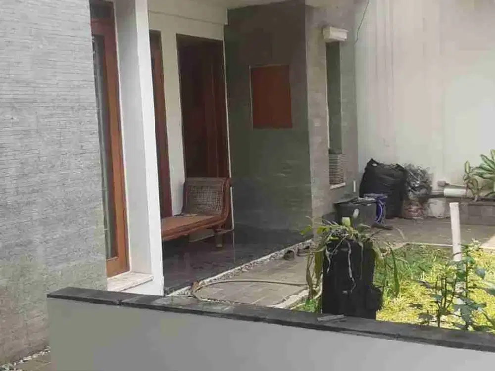 Rumah Bagus 2 Lantai di Petogogan Dekat Kramat Pela Kebayoran Baru