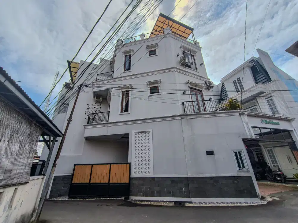 Rumah 3 Lt SHM 15 Menit ke AEON Mall Tanjung Barat Dibantu KPR J-43485