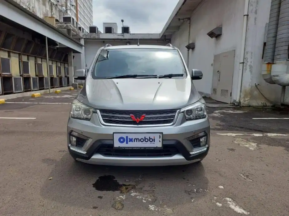 LOW DP Wuling Confero S 1.5 L ACT Lux Plus Bensin-MT 2020 PKR