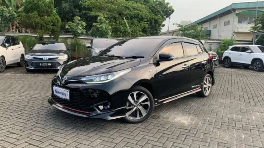 LOW DP Toyota Yaris 1.5 S Bensin-AT 2021 TRT