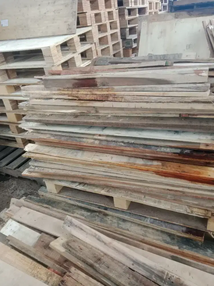 Jual papan dan palet kayu