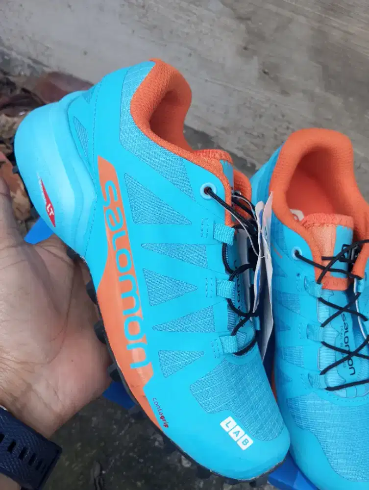 Sepatu Salomon mountrail