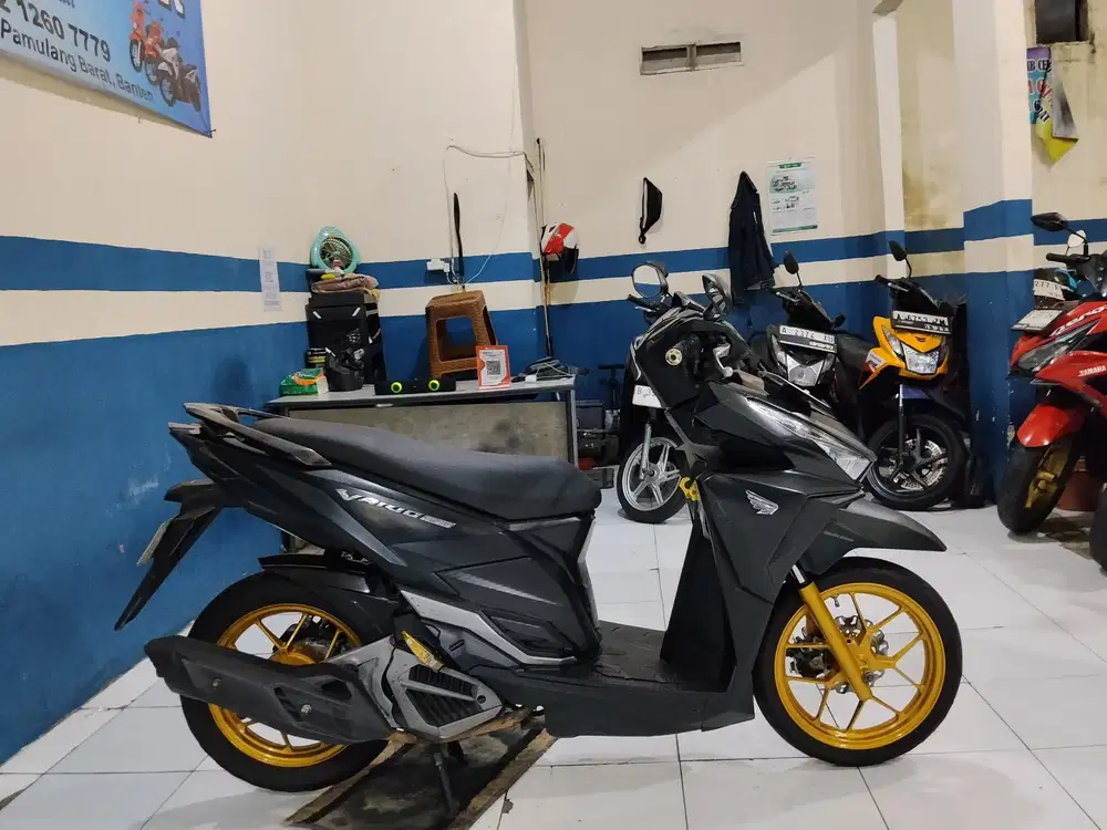 DIJUAL CEPAT HONDA VARIO LED OLD 2017 150CC PAJAK HIDUP