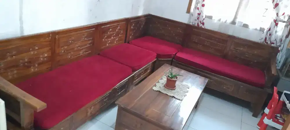 Kursi kayu 1 set,, busa + meja