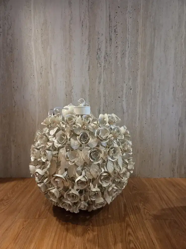 “Rose Pendant Lamp / Floral Chandelier Style”