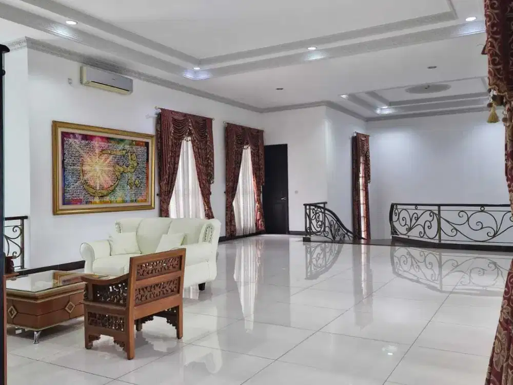 DI JUAL Rumah Mewah Di Kawasan Bukit Golf BSD City