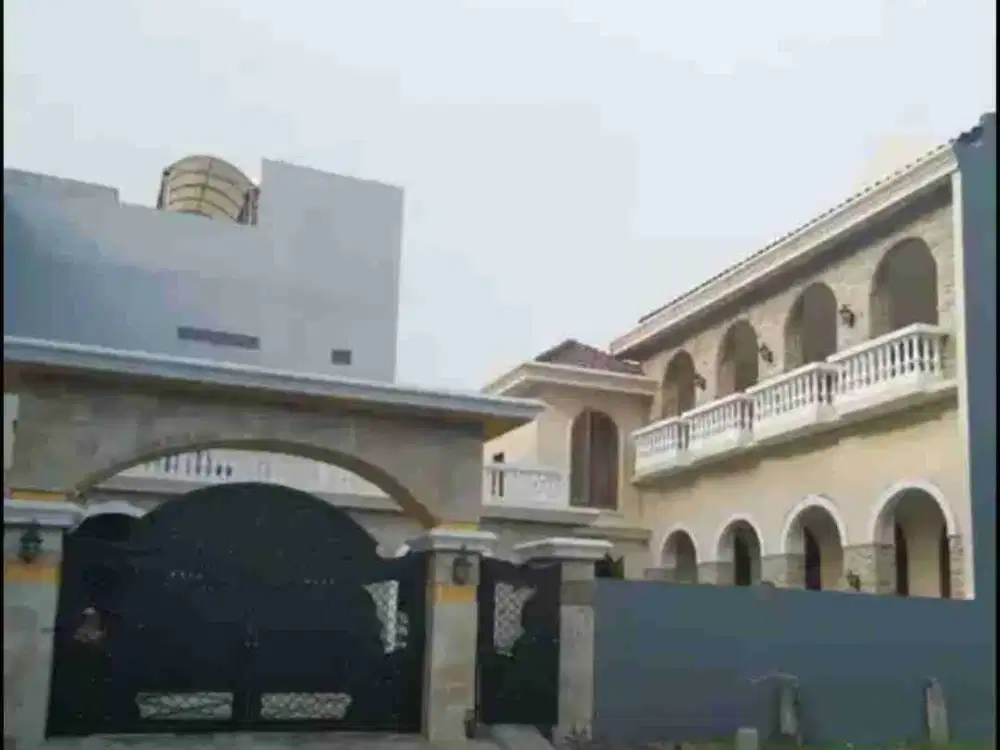 Dijual Rumah Mewah Pakuwon City Surabaya Timur