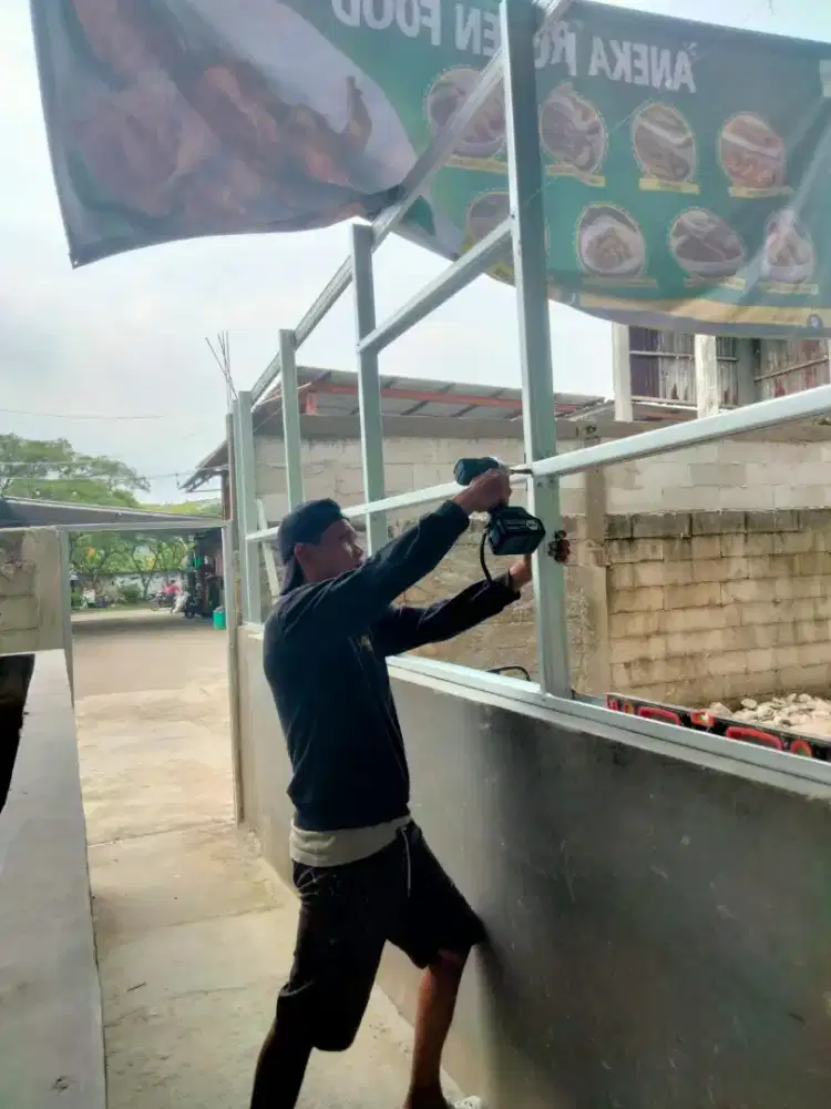 Jasa tukang harian maupun borongan