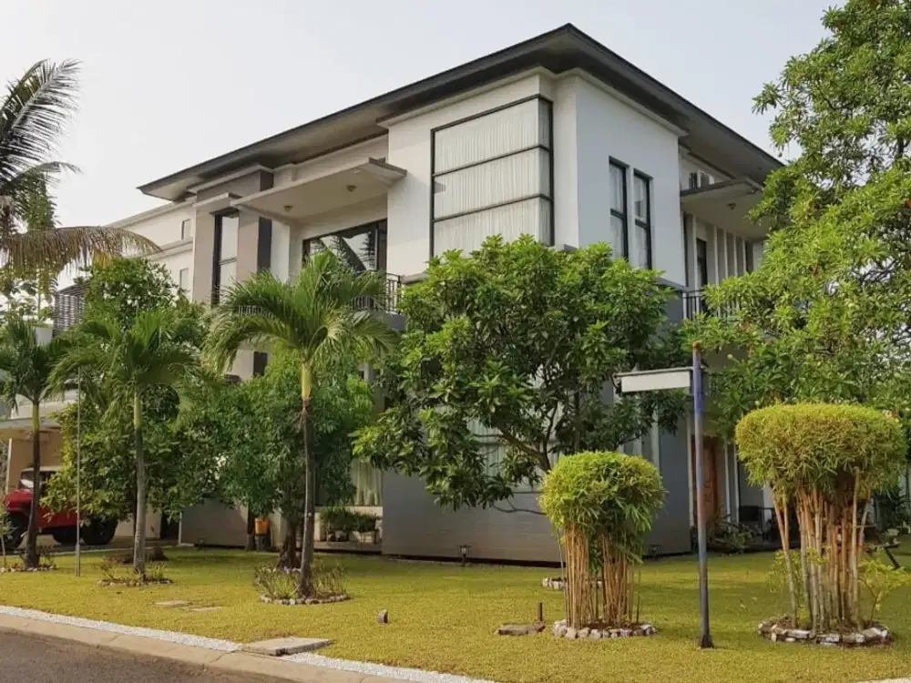 Rumah Alam Sutera Magnolia Rapi Cantik with swimming pool