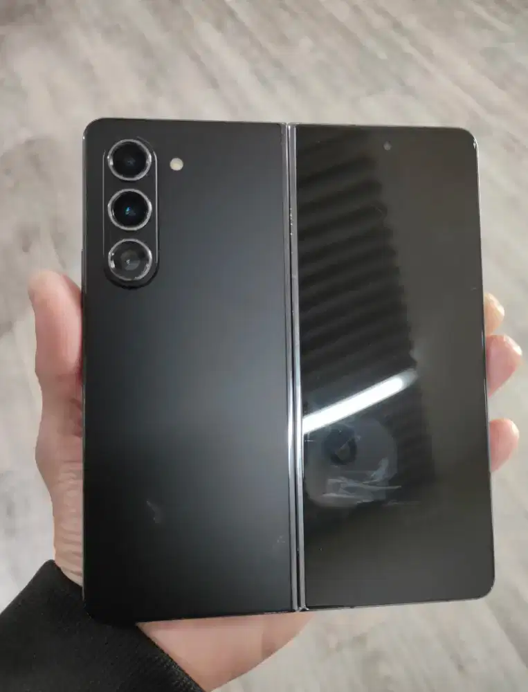 Samsung FOLD 5 12/512GB. Murah aja