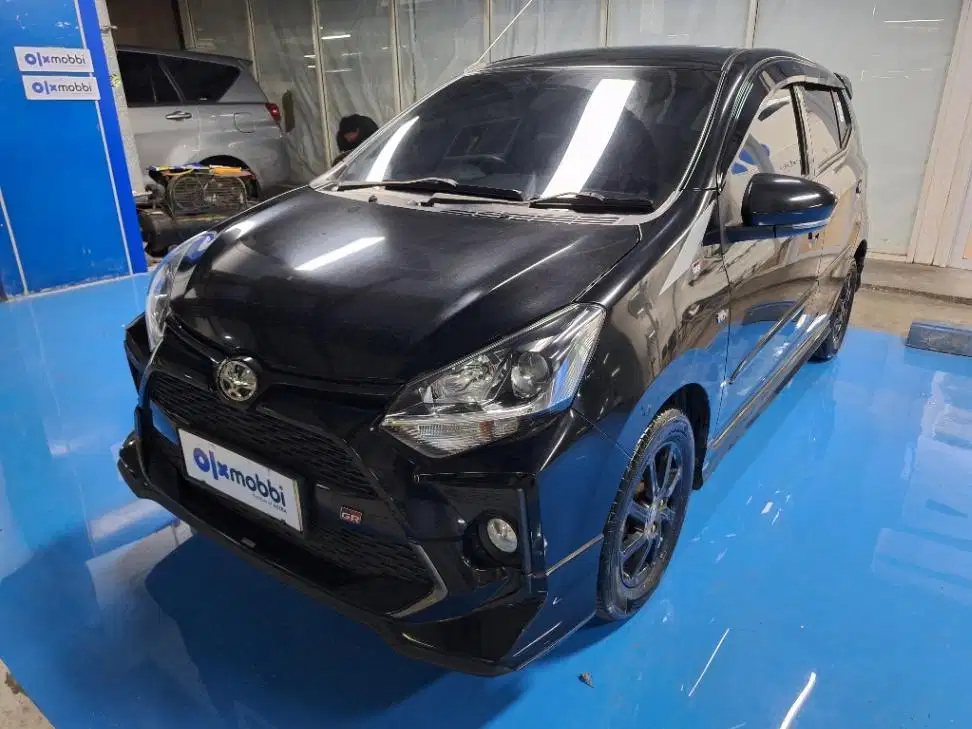 LOW DP Toyota Agya 1.2 GR Sport One Tone Bensin-AT 2023 UBM