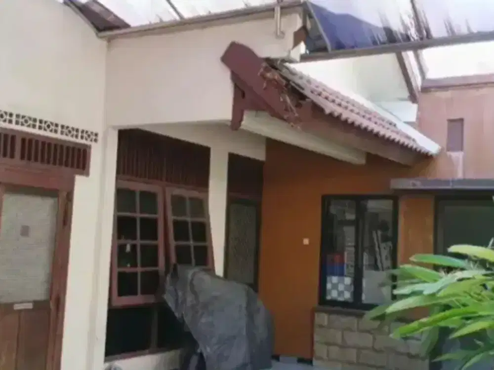 Rumah Sutorejo Prima Utara