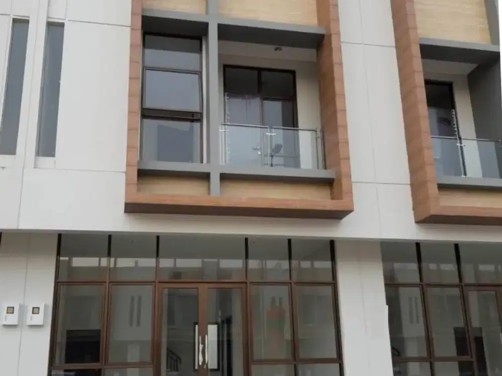 Ruko The Savoy 2lt 6x17 102m JGC Jakarta Garden City Cakung