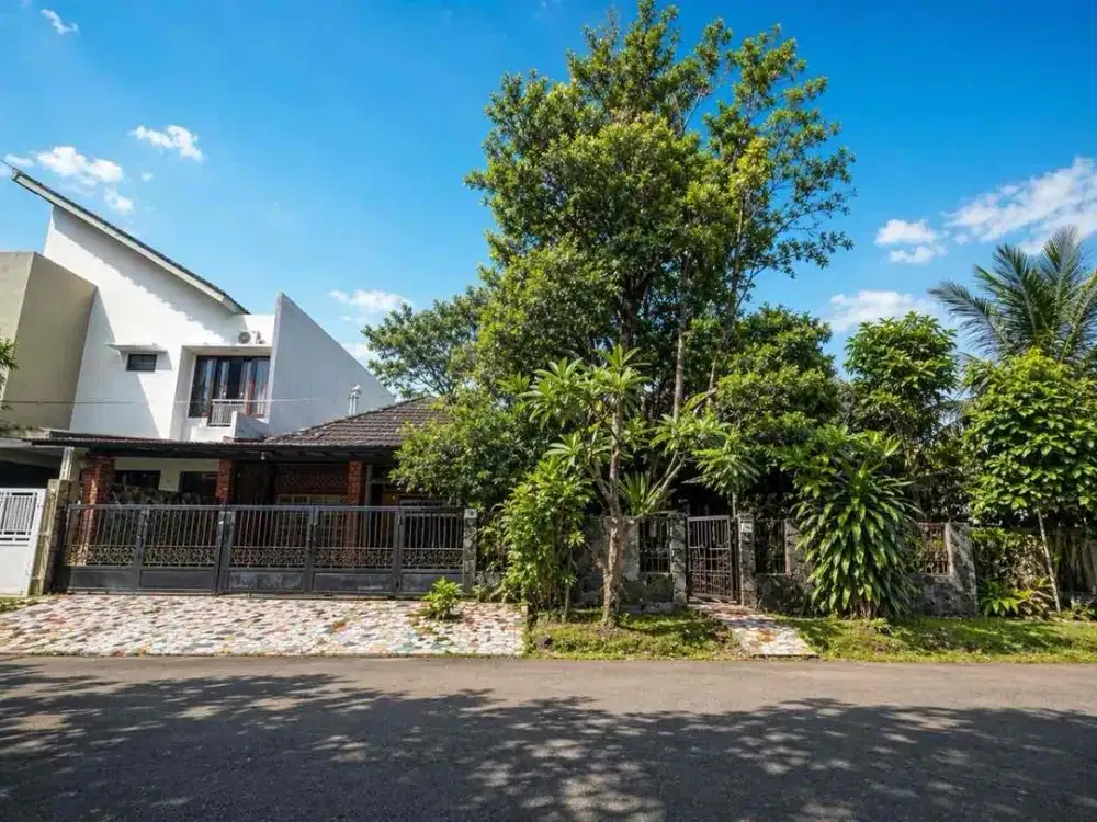 Rumah Hook Dalam Komplek  Cinere Asri dan Sangat Terawat