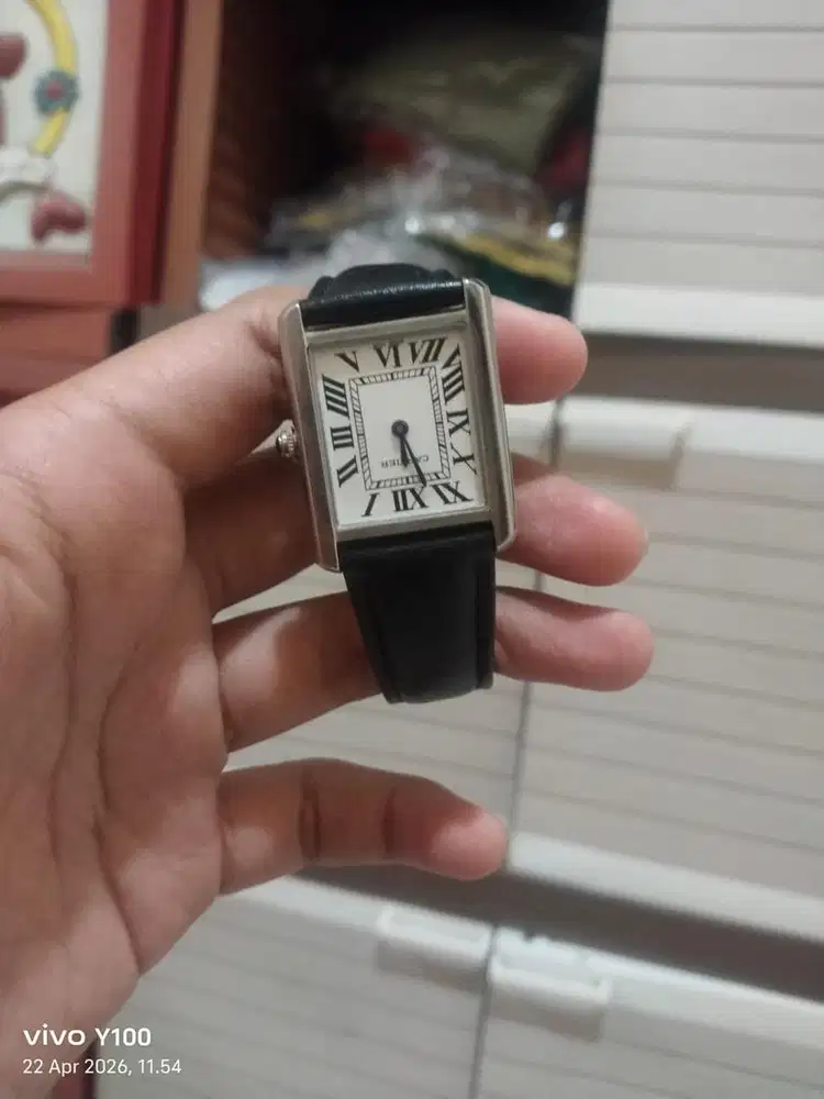 Jam tangan cartier