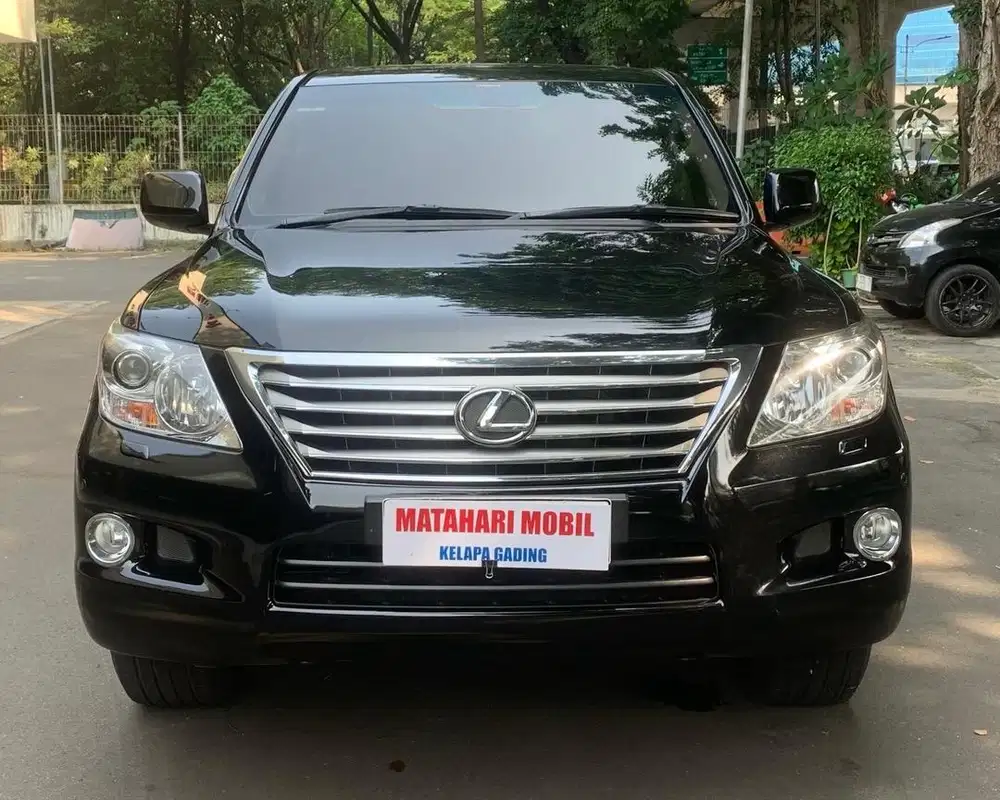 LX570 LUXURY Nik 2010