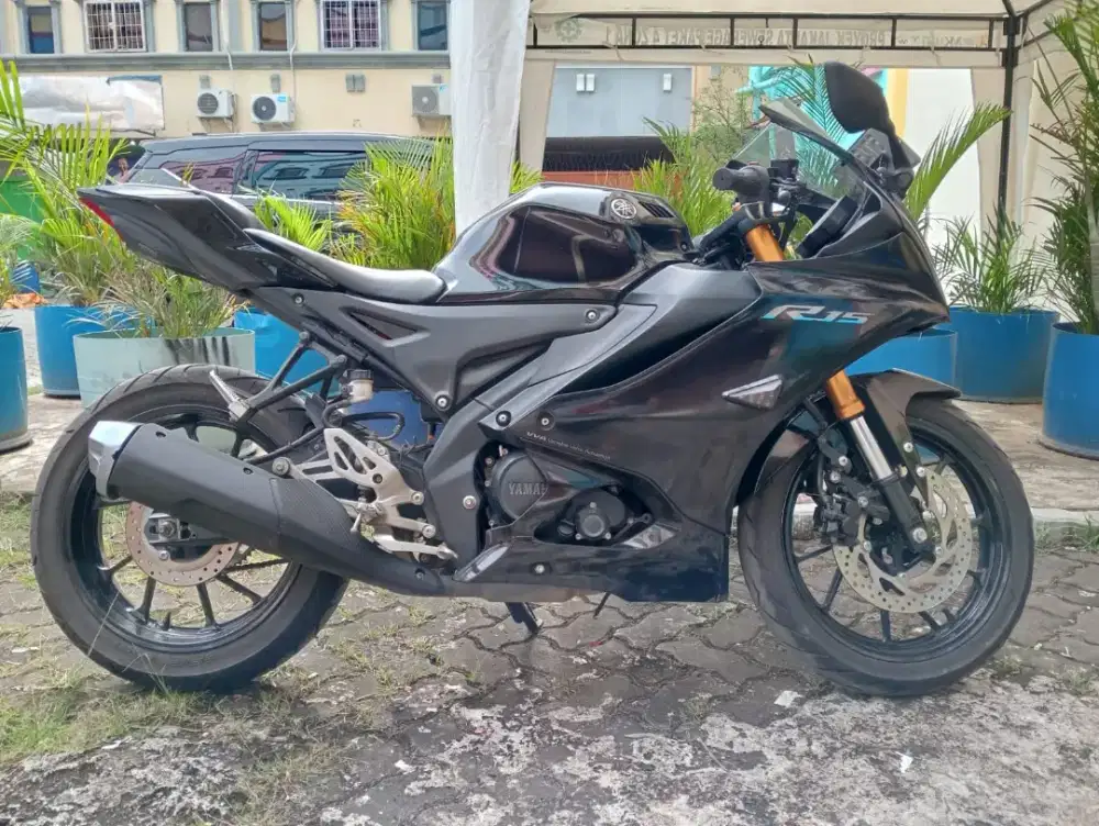 Promo DP 300 Yamaha R 15 Connected tahun 2023