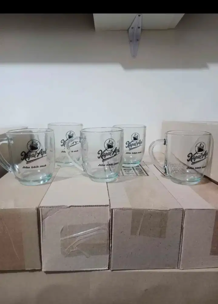 Gelas kopi kapal api