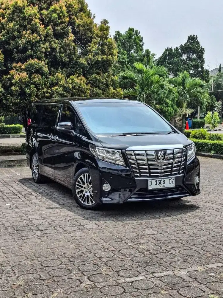 Dp 15 jt Toyota Alphard 2015
